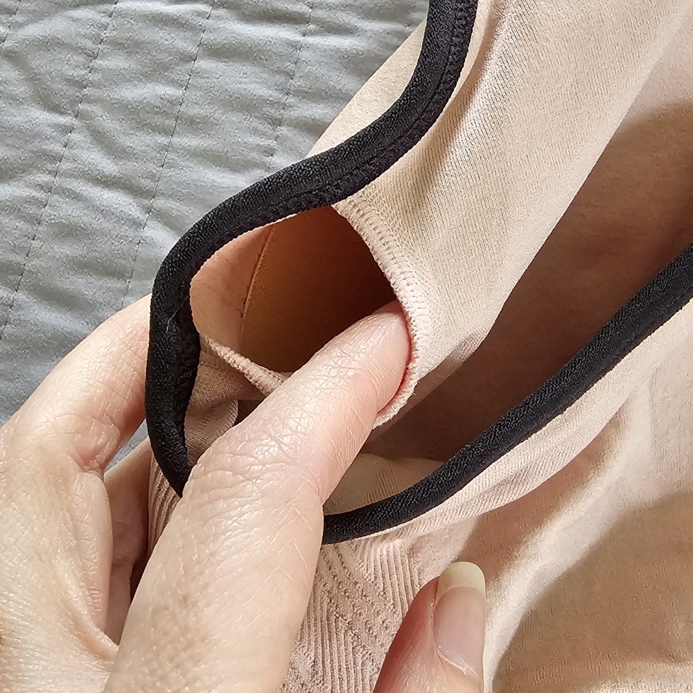 Women's Racerback Style Sports Bra - Picture 5 of 5